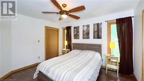 10 Miller Lake Shore Road, Northern Bruce Peninsula, ON - Indoor Photo Showing Bedroom