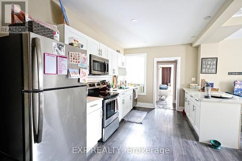 29 Cliff Ave, Hamilton, ON - Indoor Photo Showing Kitchen With Stainless Steel Kitchen