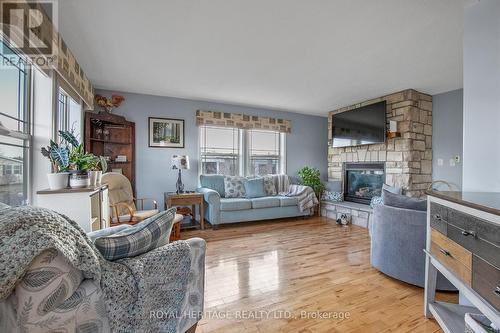 53 Creekside Circle, Kawartha Lakes, ON - Indoor Photo Showing Living Room With Fireplace