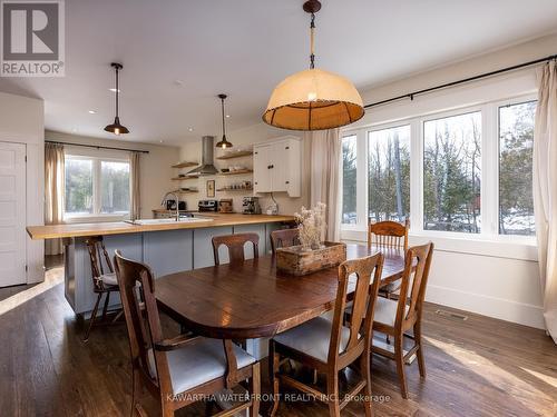 37 Duncombe Dr, Kawartha Lakes, ON - Indoor Photo Showing Dining Room