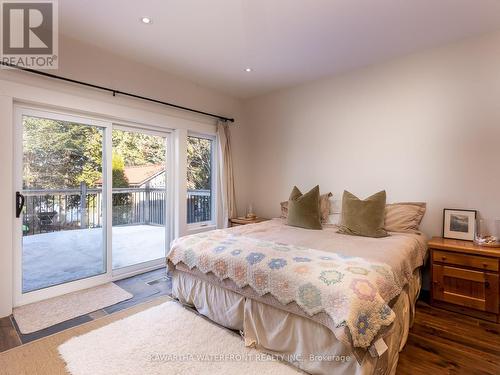 37 Duncombe Drive, Kawartha Lakes, ON - Indoor Photo Showing Bedroom