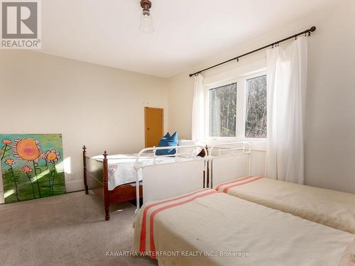 37 Duncombe Dr, Kawartha Lakes, ON - Indoor Photo Showing Bedroom