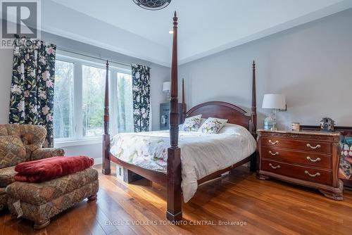 1031 Lawson Road, Tiny, ON - Indoor Photo Showing Bedroom