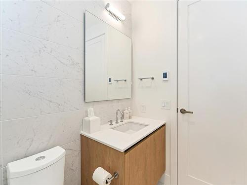 314-521 Courtney St, Victoria, BC - Indoor Photo Showing Bathroom
