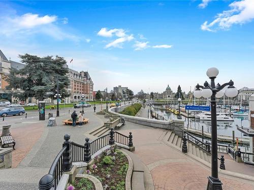 314-521 Courtney St, Victoria, BC - Outdoor With View