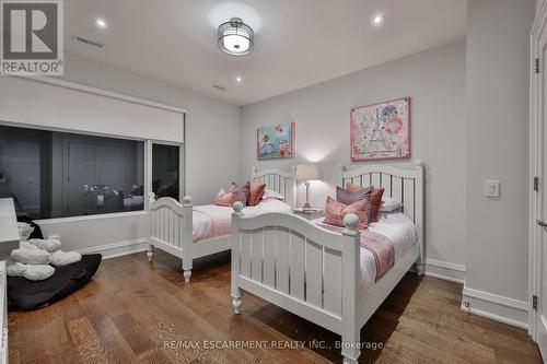1293 Woodland Ave, Mississauga, ON - Indoor Photo Showing Bedroom