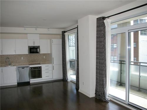 460 Adelaide Street E|Unit #622, Toronto, ON - Indoor Photo Showing Kitchen With Upgraded Kitchen
