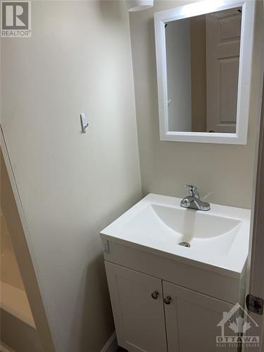 58 Harvey Street, Perth, ON - Indoor Photo Showing Bathroom