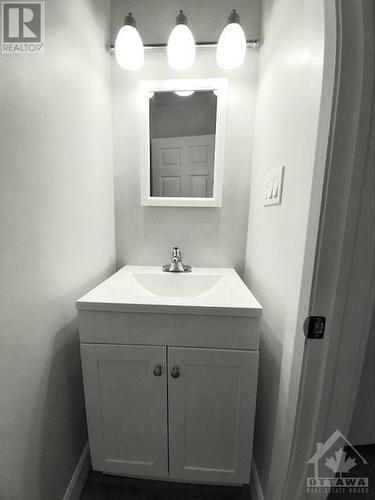 58 Harvey Street, Perth, ON - Indoor Photo Showing Bathroom