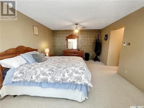 202 699 28Th Street W, Prince Albert, SK - Indoor Photo Showing Bedroom