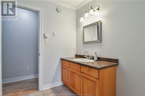 23 Zoel, Dieppe, NB - Indoor Photo Showing Bathroom