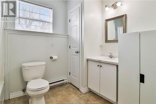23 Zoel, Dieppe, NB - Indoor Photo Showing Bathroom