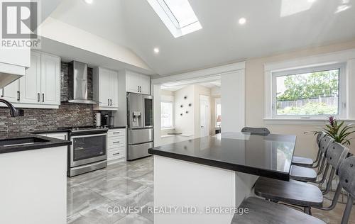 2670 Embleton Rd, Brampton, ON - Indoor Photo Showing Kitchen With Upgraded Kitchen