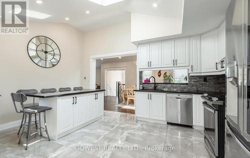 2670 Embleton Rd, Brampton, ON - Indoor Photo Showing Kitchen With Upgraded Kitchen
