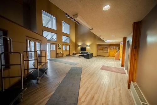 100 - 5369 Ski Hill Road, Fernie, BC - Indoor Photo Showing Other Room