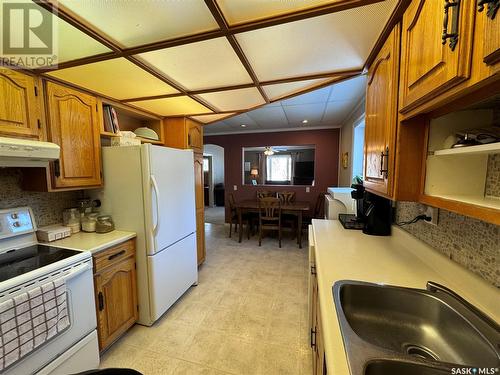 204 3Rd Avenue Sw, Leroy, SK - Indoor Photo Showing Kitchen