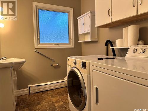 1208 11Th Avenue, Humboldt, SK - Indoor Photo Showing Laundry Room
