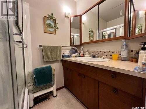 611 6Th Street, Humboldt, SK - Indoor Photo Showing Bathroom