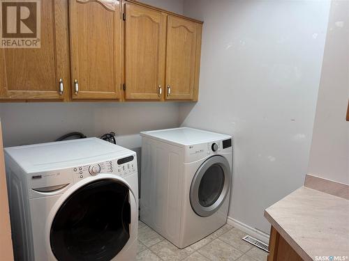 731 7Th Street, Humboldt, SK - Indoor Photo Showing Laundry Room