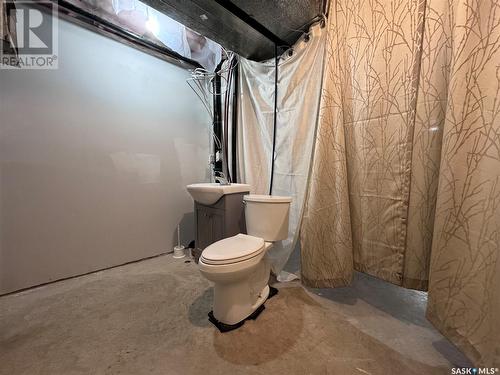 731 7Th Street, Humboldt, SK - Indoor Photo Showing Bathroom