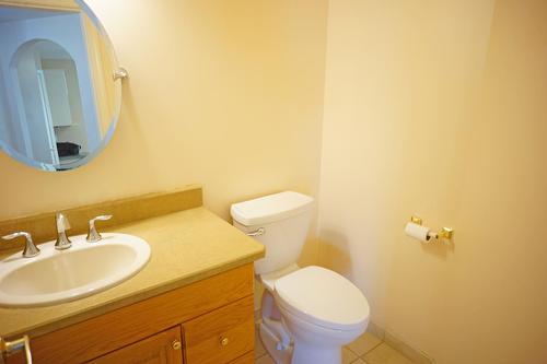 1316 Falls Street, Nelson, BC - Indoor Photo Showing Bathroom