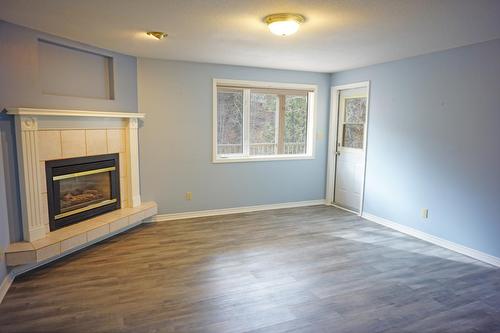 1316 Falls Street, Nelson, BC - Indoor With Fireplace