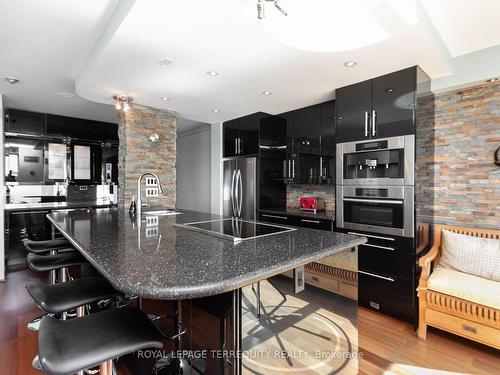 708-S/T-99 Harbour Sq, Toronto, ON - Indoor Photo Showing Kitchen With Upgraded Kitchen