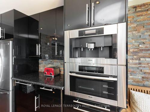 708-S/T-99 Harbour Sq, Toronto, ON - Indoor Photo Showing Kitchen With Upgraded Kitchen