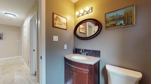 2918 Westview Road, Cranbrook, BC - Indoor Photo Showing Bathroom