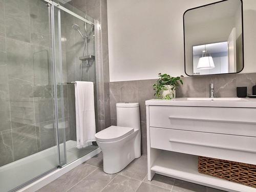Salle de bains - 325-2000 Rue Benoit, Saint-Bruno-De-Montarville, QC - Indoor Photo Showing Bathroom