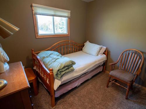 20 Dubois Road N, Sioux Narrows, ON - Indoor Photo Showing Bedroom