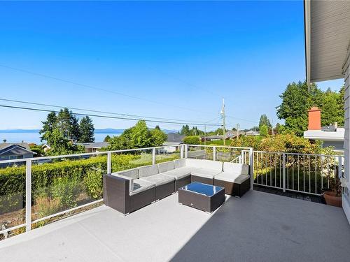 294 Crescent Rd West, Qualicum Beach, BC - Outdoor With Deck Patio Veranda With Exterior