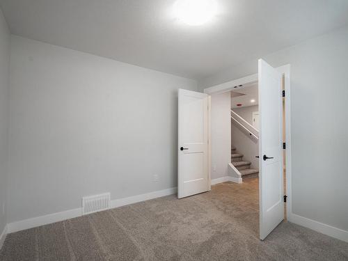 2974 Bank Road, Kamloops, BC - Indoor Photo Showing Bathroom