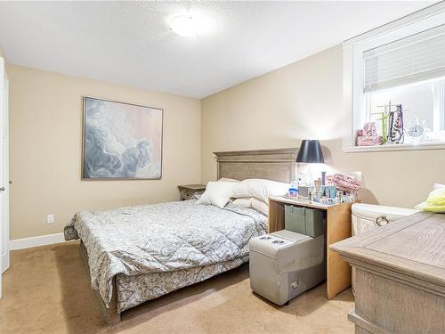 613 Stevens Pl, Ladysmith, BC - Indoor Photo Showing Bedroom