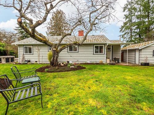 380 Hirst Ave West, Parksville, BC - Outdoor