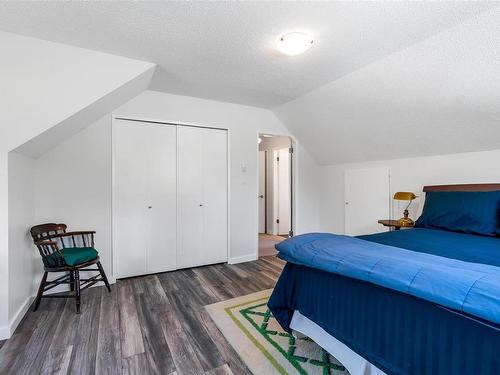 4638 Alder Glen Rd, Cowichan Bay, BC - Indoor Photo Showing Bedroom