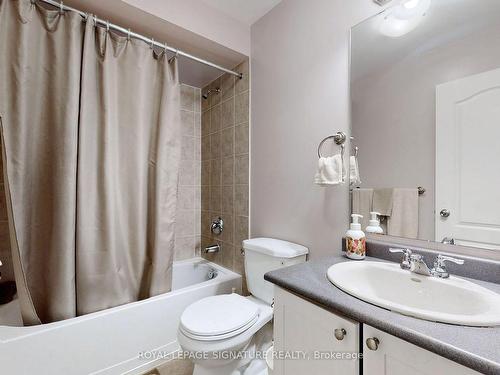 23 Bakewell St, Brampton, ON - Indoor Photo Showing Bathroom