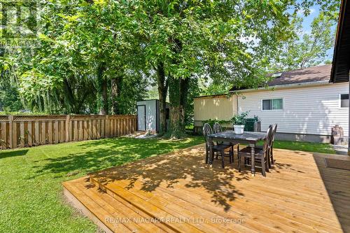 323 Oxford Avenue, Fort Erie, ON - Outdoor With Deck Patio Veranda