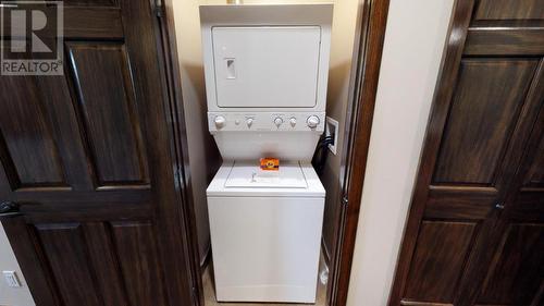 600 Bighorn Boulevard Unit# 614 B, Radium Hot Springs, BC - Indoor Photo Showing Laundry Room