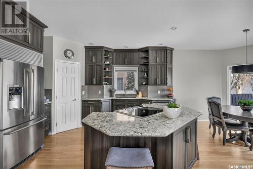 323 Horlick Crescent, Saskatoon, SK - Indoor Photo Showing Kitchen With Upgraded Kitchen