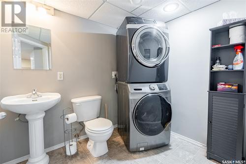 323 Horlick Crescent, Saskatoon, SK - Indoor Photo Showing Laundry Room