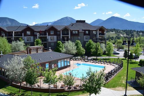 3102 - 205 Third Avenue, Invermere, BC - Outdoor With In Ground Pool