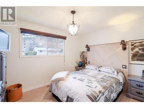 1806 Ridgedale Avenue, Penticton, BC - Indoor Photo Showing Bedroom