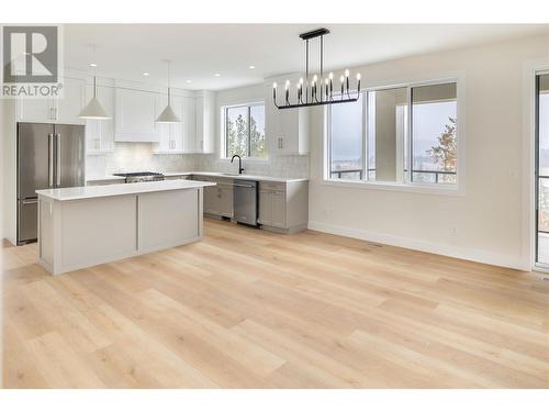 830 Westview Way Unit# 13, West Kelowna, BC - Indoor Photo Showing Kitchen With Upgraded Kitchen