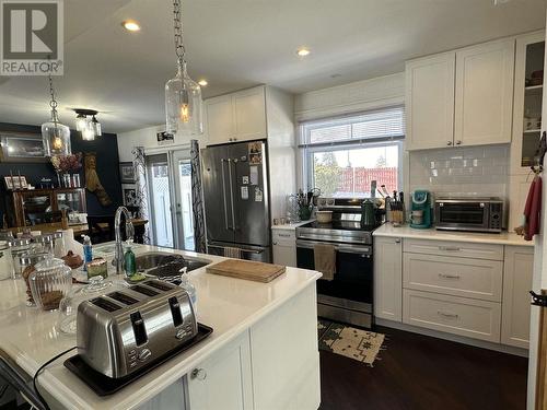 99 Central Ave, Elliot Lake, ON - Indoor Photo Showing Kitchen With Double Sink