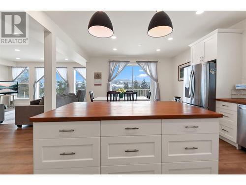 318 Hidden Valley Road, Princeton, BC - Indoor Photo Showing Kitchen