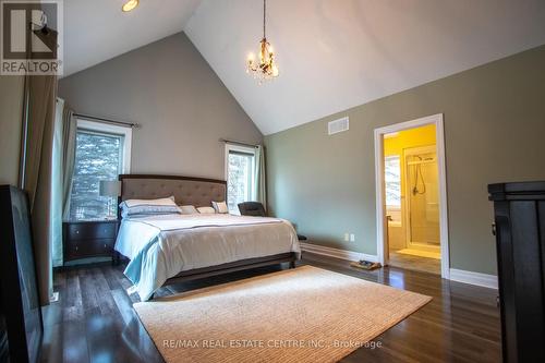 474446 County Road 11, Amaranth, ON - Indoor Photo Showing Bedroom