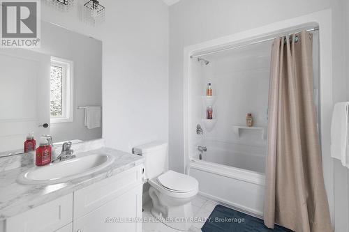 51 Kingsbridge Dr, Amherstburg, ON - Indoor Photo Showing Bathroom