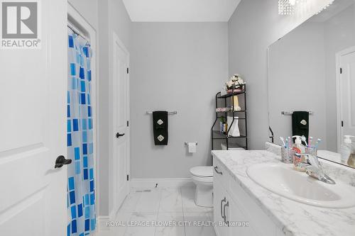 51 Kingsbridge Drive, Amherstburg, ON - Indoor Photo Showing Bathroom