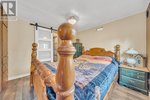 17 - 580 Beaver Creek Road, Waterloo, ON - Indoor Photo Showing Bedroom